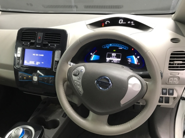 NISSAN LEAF 2012