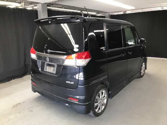 SUZUKI SOLIO 2011