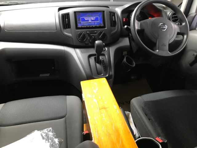 NISSAN NV200 2019