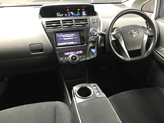TOYOTA PRIUS ALPHA 2014