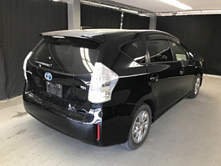 TOYOTA PRIUS ALPHA 2014