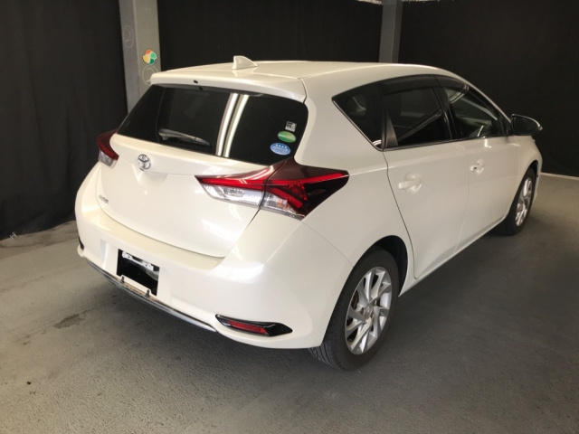 TOYOTA AURIS 2016