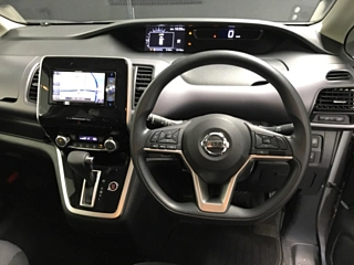 NISSAN SERENA 2018