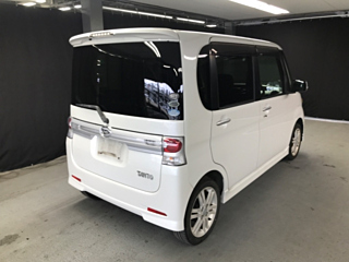 DAIHATSU TANTO 2011