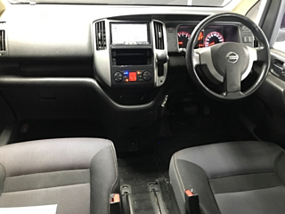NISSAN SERENA 2009