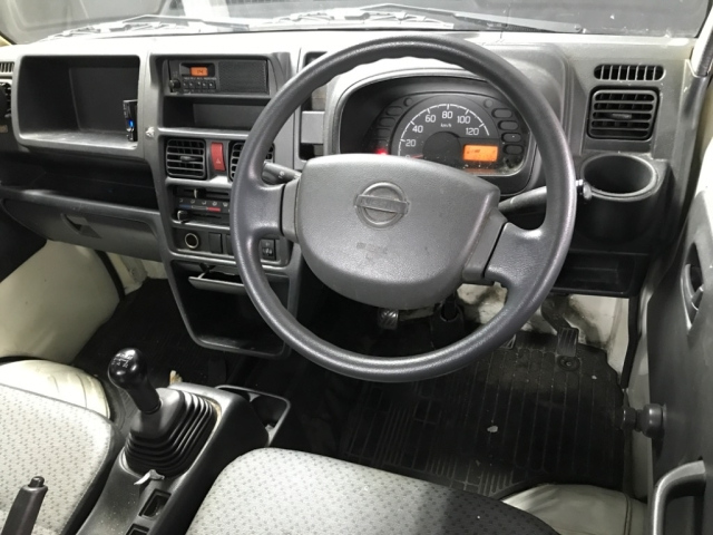 NISSAN CLIPPER TRUCK 2016