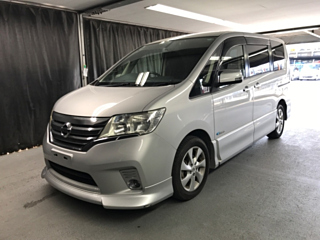 NISSAN SERENA 2013
