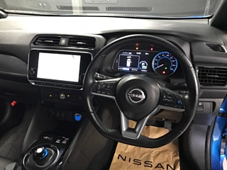 NISSAN LEAF 2022