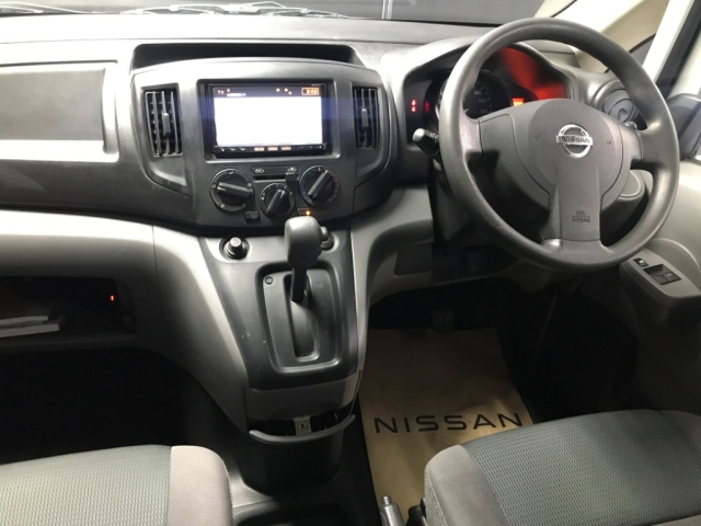 NISSAN NV200 2011