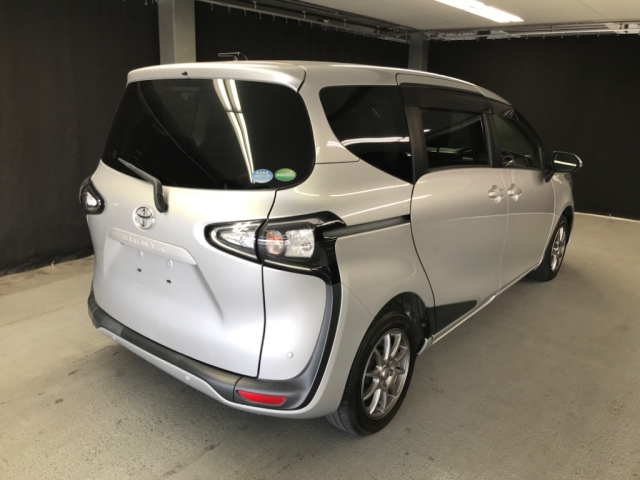 TOYOTA SIENTA 2018