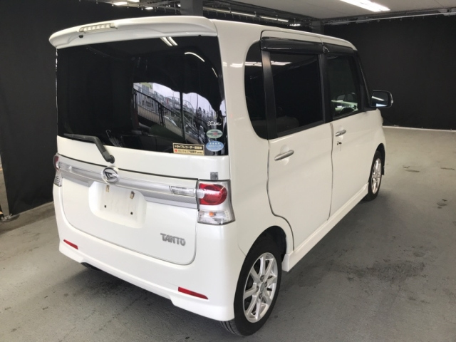 DAIHATSU TANTO 2011