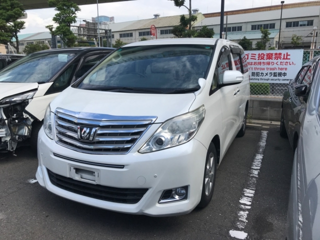TOYOTA ALPHARD 2012