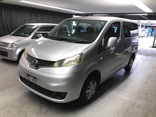 NISSAN NV200 2011