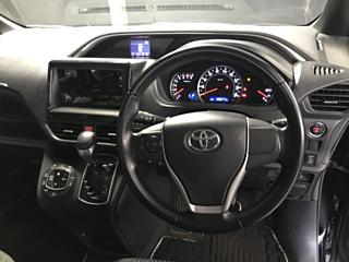 TOYOTA VOXY 2016