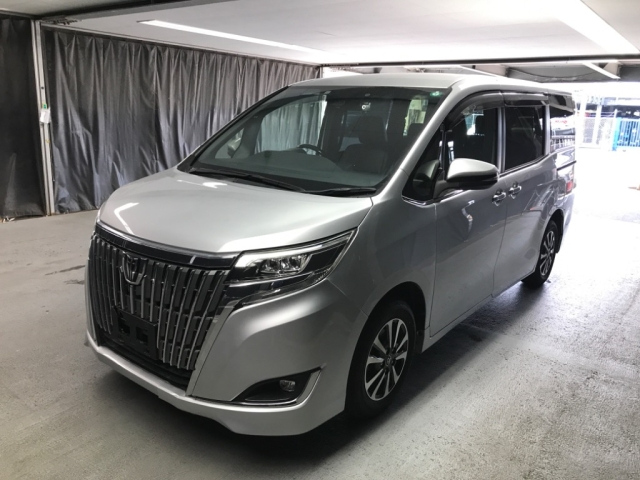 TOYOTA ESQUIRE 2018