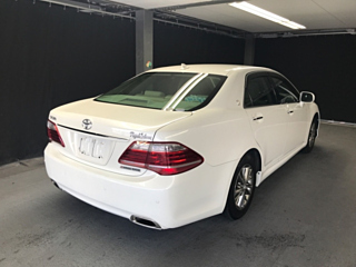 TOYOTA CROWN 2012