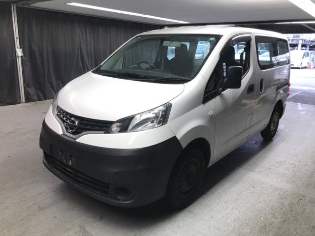 NISSAN NV200 2019