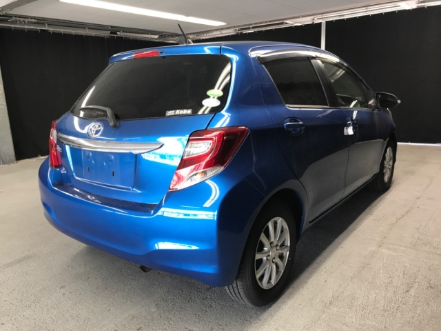 TOYOTA VITZ 2014