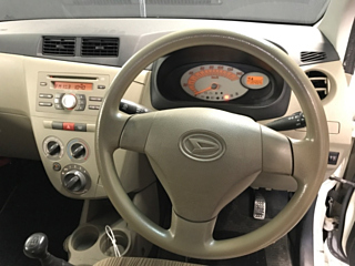 DAIHATSU MIRA 2010
