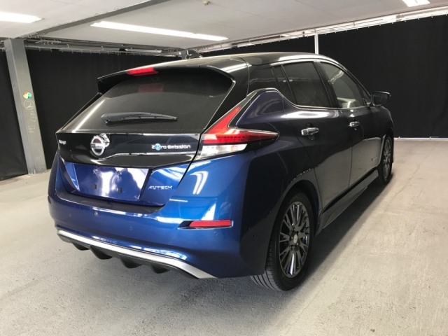 NISSAN LEAF 2020