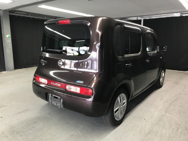 NISSAN CUBE 2010