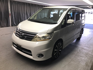 NISSAN SERENA 2010