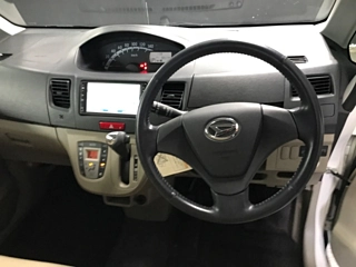 DAIHATSU MOVE 2011