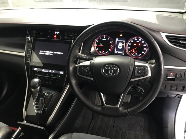 TOYOTA HARRIER 2017