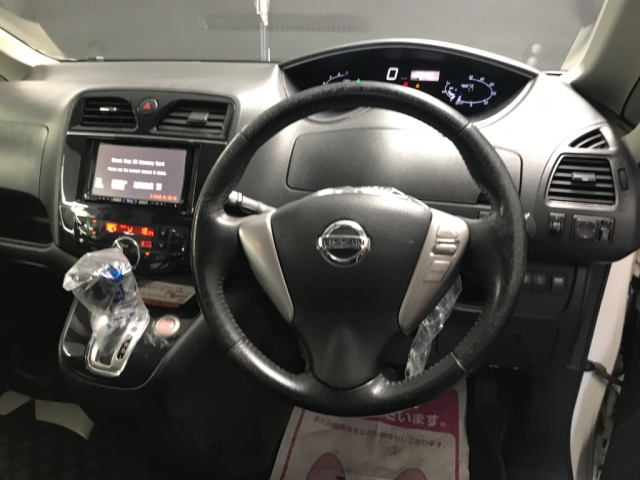 NISSAN SERENA 2012