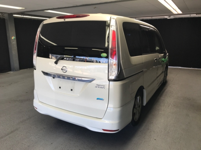 NISSAN SERENA 2012