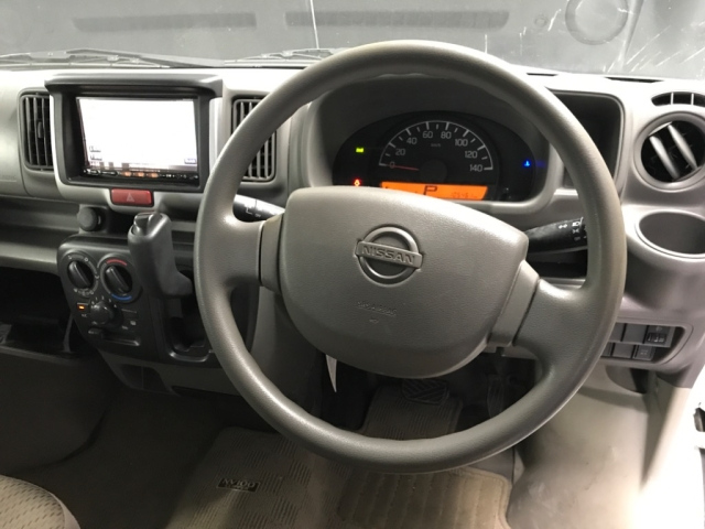 NISSAN CLIPPER VAN 2017