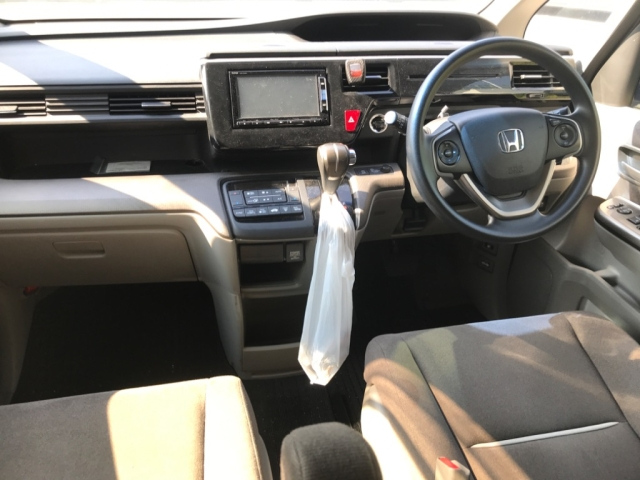 HONDA STEP WAGON 2015