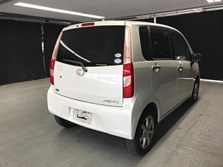 DAIHATSU MOVE 2011