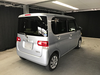 DAIHATSU TANTO 2011