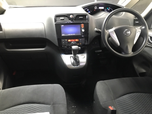 NISSAN SERENA 2015