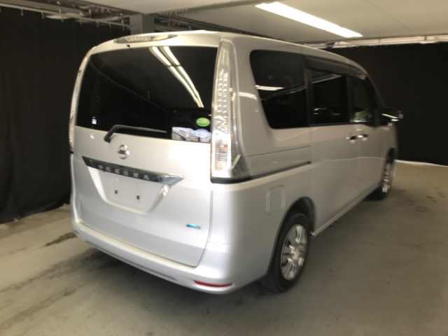 NISSAN SERENA 2015