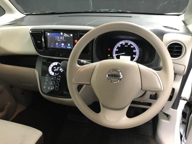 NISSAN DAYZ ROOX 2017