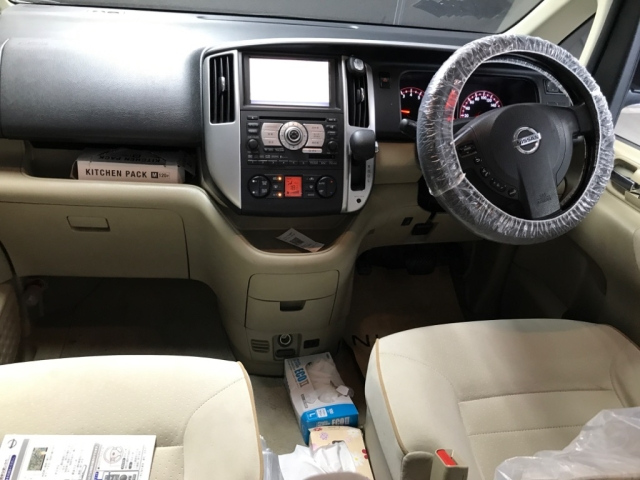 NISSAN SERENA 2008