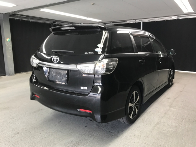 TOYOTA WISH 2012