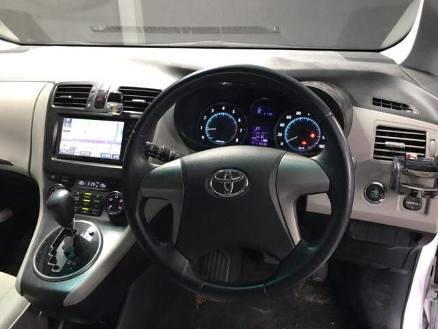 TOYOTA MARK X ZIO 2008