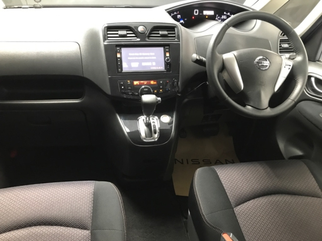 NISSAN SERENA 2012