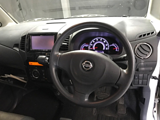 NISSAN ROOX 2010