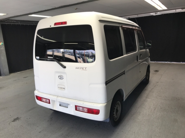 DAIHATSU HIJET VAN 2011