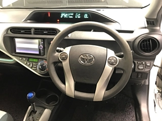 TOYOTA AQUA 2012