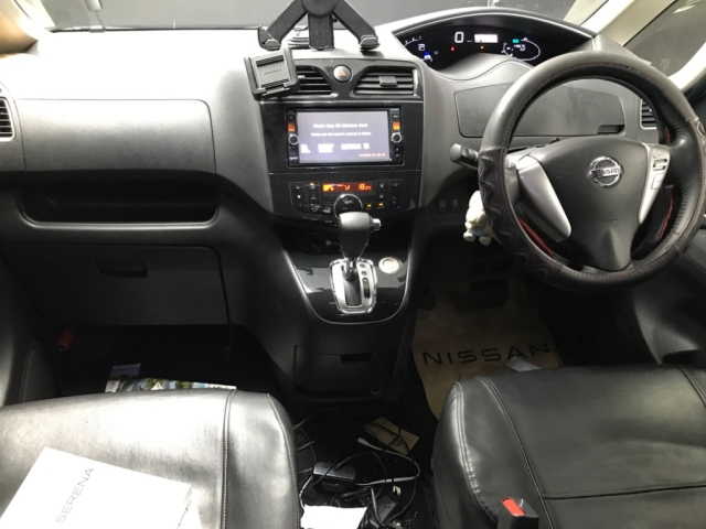 NISSAN SERENA 2013