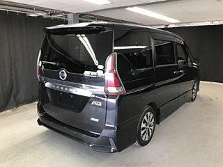NISSAN SERENA 2017