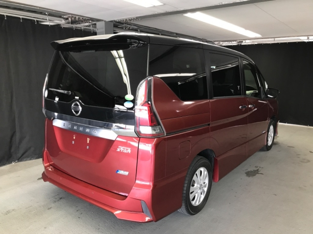 NISSAN SERENA 2017
