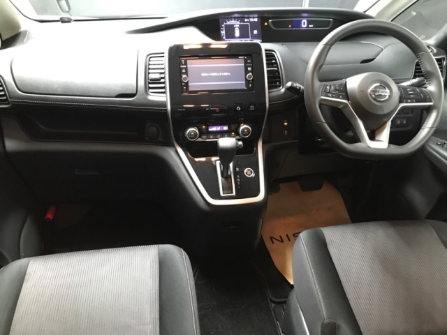 NISSAN SERENA 2017