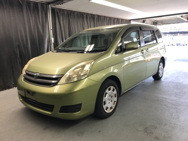 TOYOTA ISIS 2009