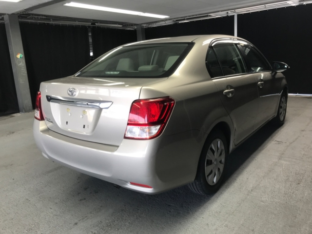 TOYOTA COROLLA AXIO 2013